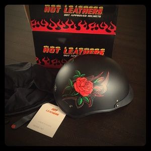 NWT Women’s Pinstripe Rose Motorcycle Half Helmet